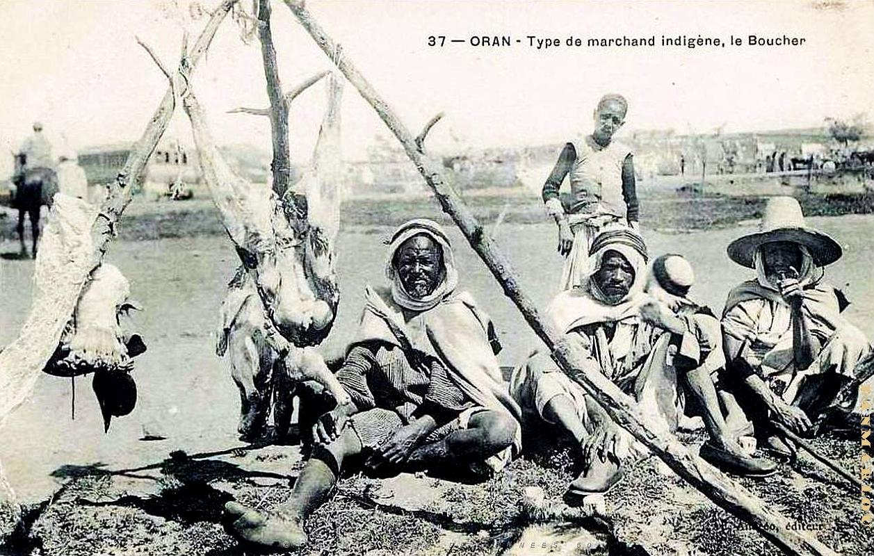 CA a- 258- Village negre.jpg